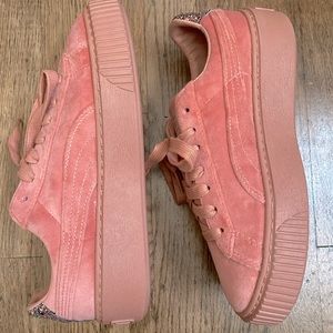 Velour Glitter Puma’s